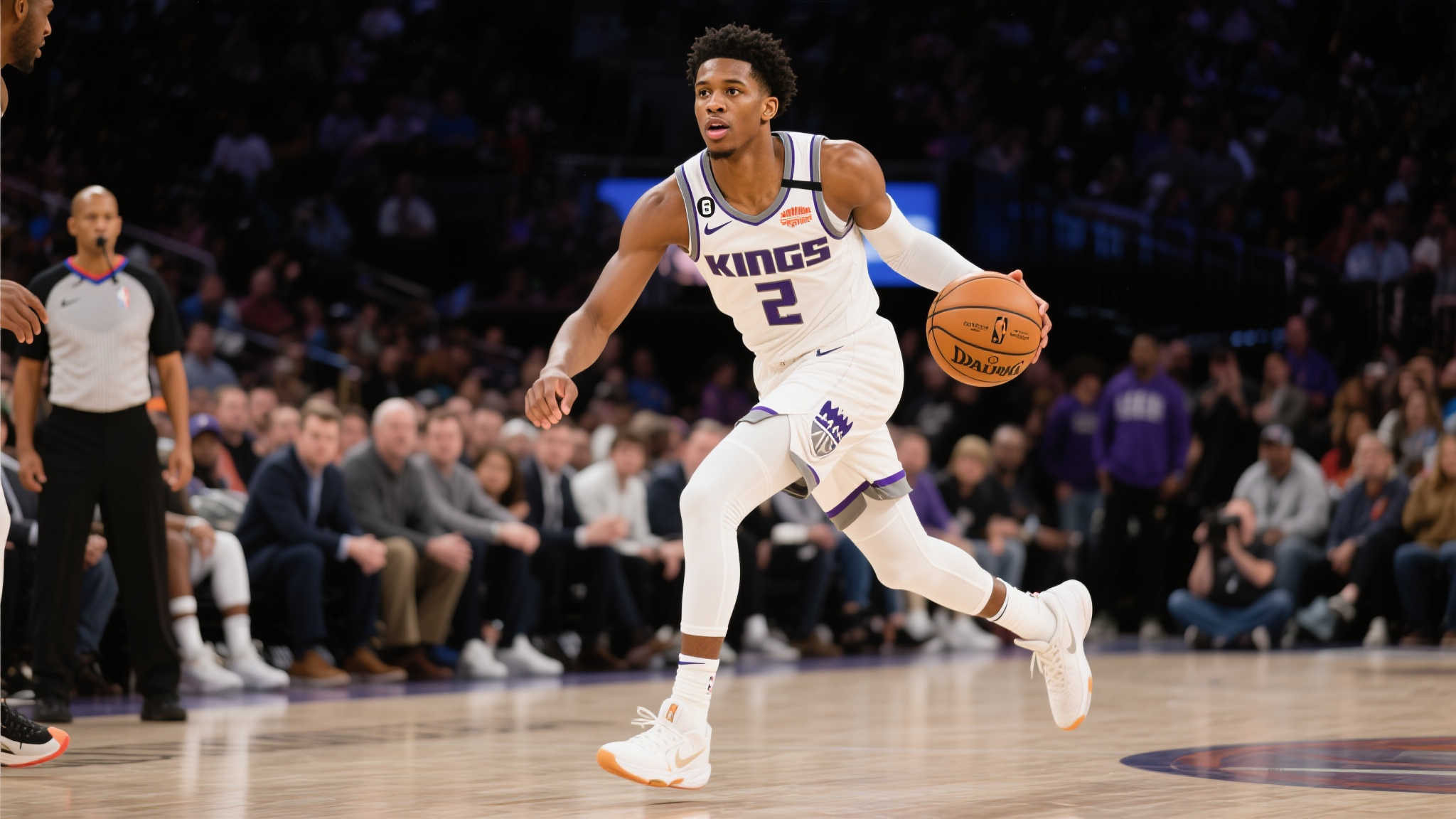 据统计，截至目前为止，亚历山大的场均得分、助攻及篮